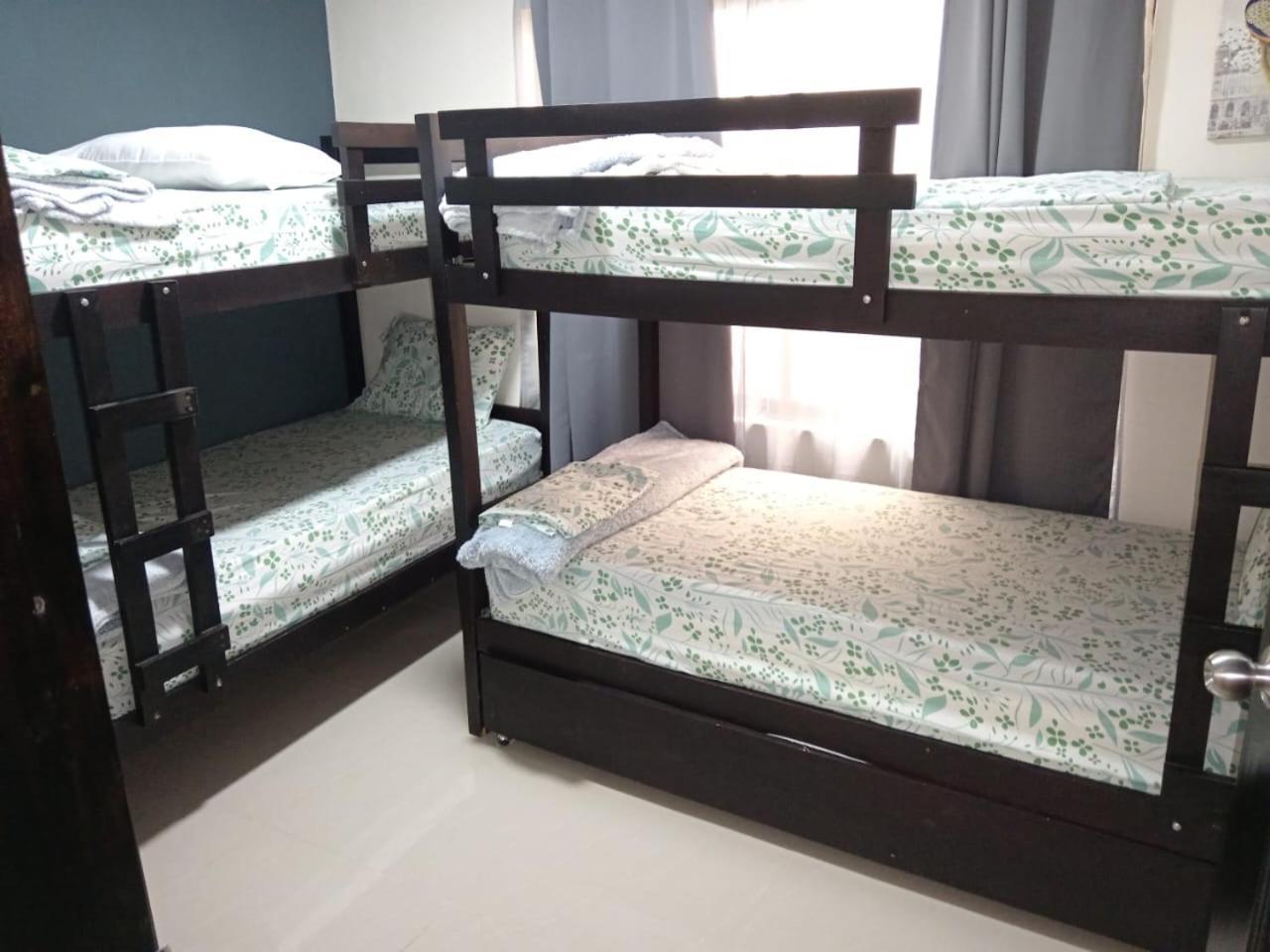 Ave Del Paraiso Apartment *