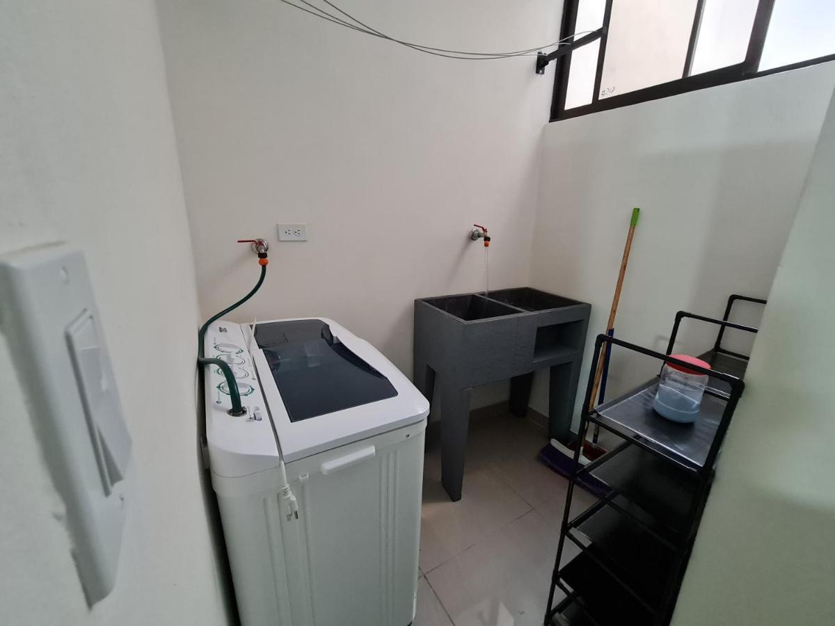 Ave Del Paraiso Apartment